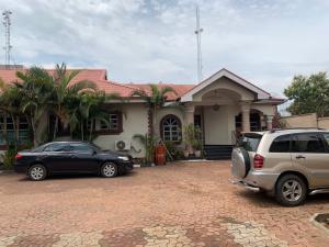 23 rooms house with 6 maid rooms 1HtpHm1JOdvWavNlB9p7