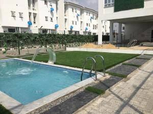 3 bedroom maisonette with pool and gym o8MmA3casPBWFD0dMmmY