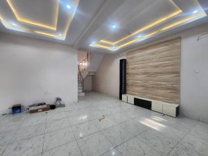 fully service 4 bedroom semi detached house BFXf5HnrOJjvIQkH9ks1