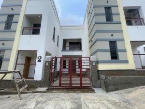 neatly used 4 bedroom duplex