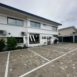 shared detached commercial building measuring 276 tzkRKJ19A2BSM1vlvzXH