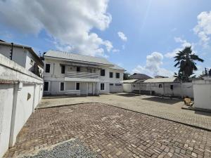 well maintained 4 bedroom detached duplex YnhXA316VnLZku840R4z